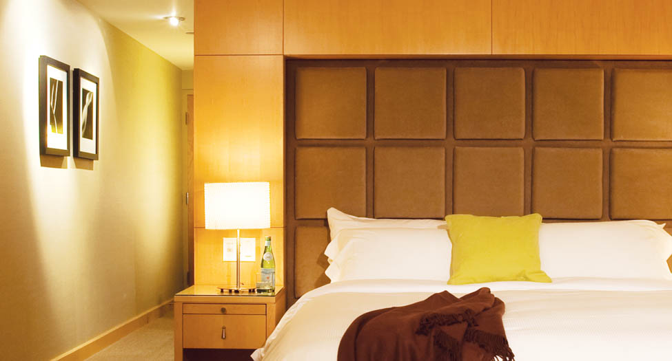 SoHo Metropolitan Hotel Toronto - guest rooms and luxury hotel suites